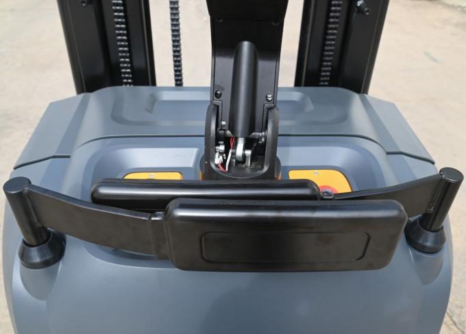 พลังงาน Walkie Stacker Pallet Jack รถบรรทุก 3000 ปอนด์ ความจุยืนบนรถยกไฮดรอลิกไฟฟ้า 5