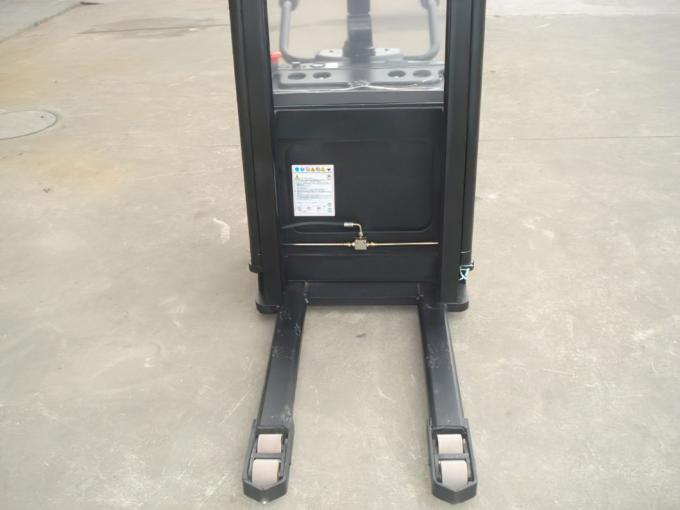 เครื่องยกไฟฟ้าเต็มแบบสเตคเกอร์ที่ได้รับการรับรองจาก ISO ความจุ 1000 กิโลกรัม 4