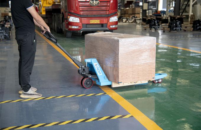 ไฮดรอลิก มือรถบรรทุกพาเล็ต 2000kg สีน้ําเงิน Powder Coated จบ 4