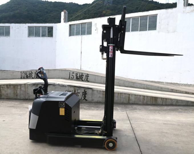 Walkie Electric Reach Trucks Stacker 1.5ton กับคอร์ติส คอนท 1