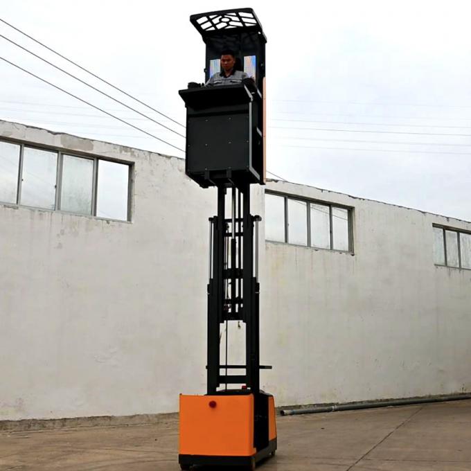 เครื่องยกคลังสินค้าไฟฟ้าเต็ม เครื่องรับสั่งสินค้าคลังสินค้าทางอากาศ ขนาด 300 กิโลกรัม ความจุ ความสามารถสูง 2